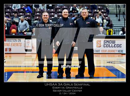 Thumbnail 1 in Grantsville vs. Emery (UHSAA 3A Semifinal) photogallery.