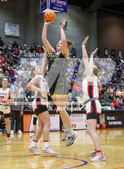 Thumbnail 2 in Grantsville vs. Emery (UHSAA 3A Semifinal) photogallery.