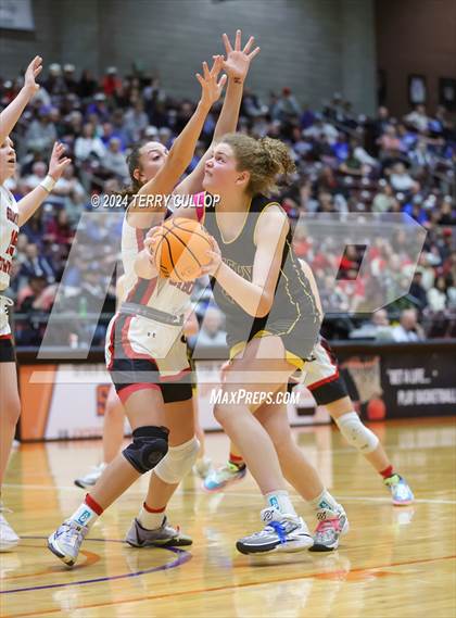 Thumbnail 1 in Grantsville vs. Emery (UHSAA 3A Semifinal) photogallery.