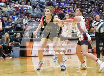 Thumbnail 2 in Grantsville vs. Emery (UHSAA 3A Semifinal) photogallery.