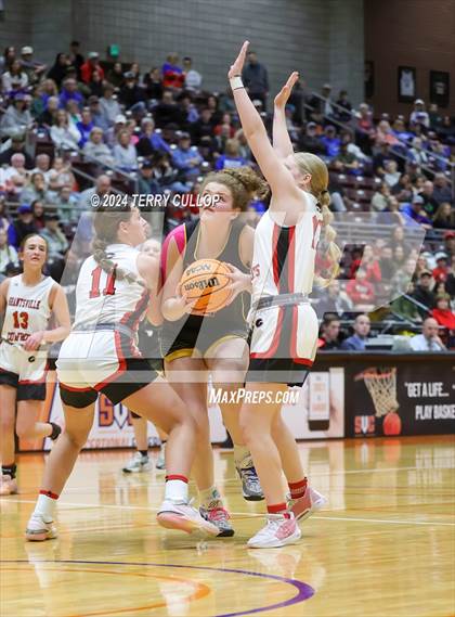 Thumbnail 2 in Grantsville vs. Emery (UHSAA 3A Semifinal) photogallery.