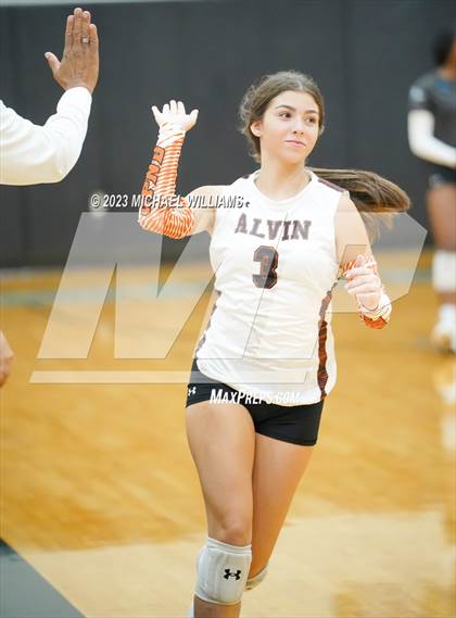 Thumbnail 2 in Alvin @ Shadow Creek photogallery.