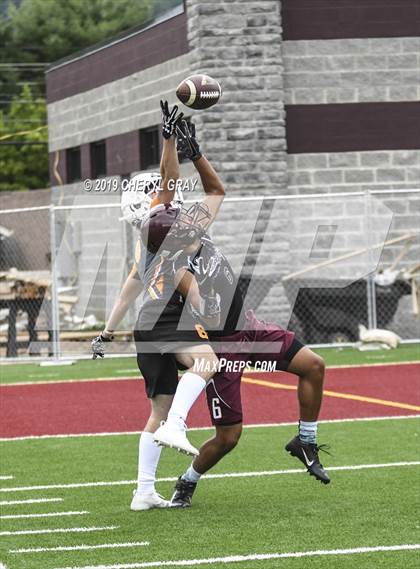 Thumbnail 1 in Sullivan Central @ Tennessee  (7-on-7) photogallery.