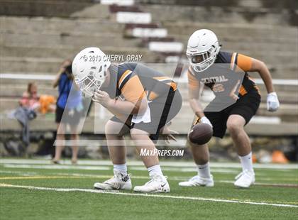 Thumbnail 2 in Sullivan Central @ Tennessee  (7-on-7) photogallery.