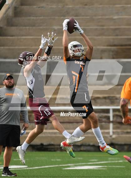 Thumbnail 2 in Sullivan Central @ Tennessee  (7-on-7) photogallery.