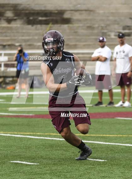 Thumbnail 2 in Sullivan Central @ Tennessee  (7-on-7) photogallery.