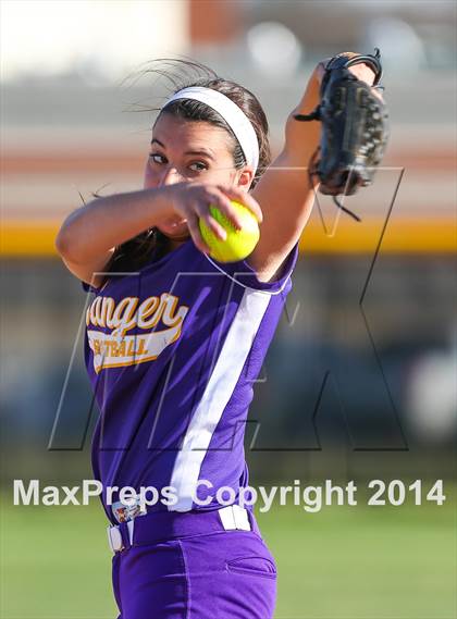 Thumbnail 1 in Sanger @ Argyle photogallery.