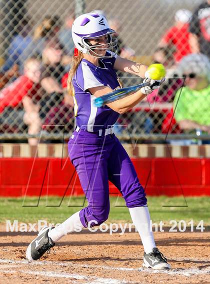 Thumbnail 1 in Sanger @ Argyle photogallery.