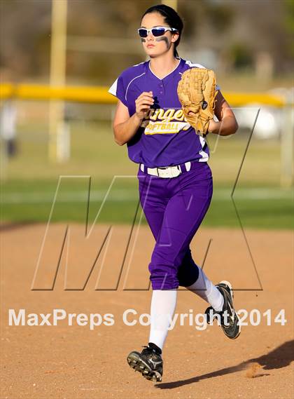 Thumbnail 3 in Sanger @ Argyle photogallery.