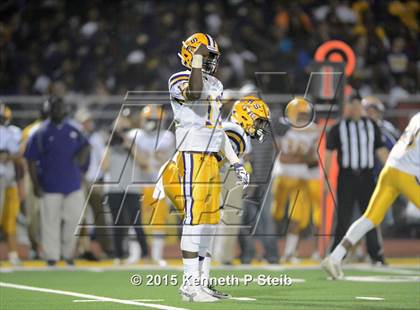 Thumbnail 1 in Lutcher @ St. James photogallery.