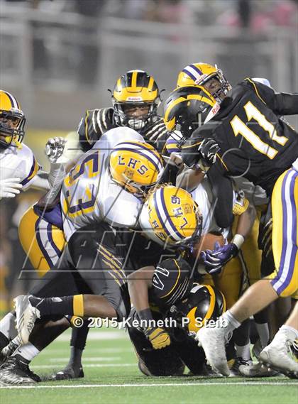 Thumbnail 2 in Lutcher @ St. James photogallery.