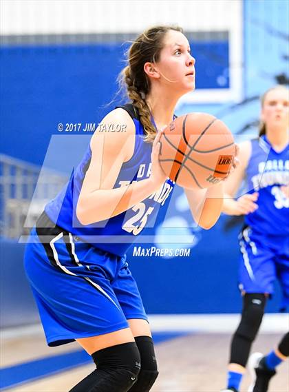 Thumbnail 1 in Dallas Thunder vs. Weatherford photogallery.