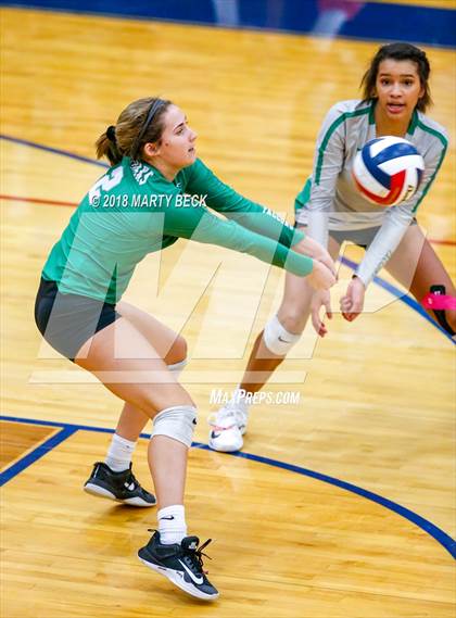 Thumbnail 3 in Blair Oaks vs Helias (MSHSAA D9 Final) photogallery.