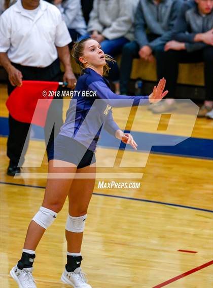 Thumbnail 3 in Blair Oaks vs Helias (MSHSAA D9 Final) photogallery.