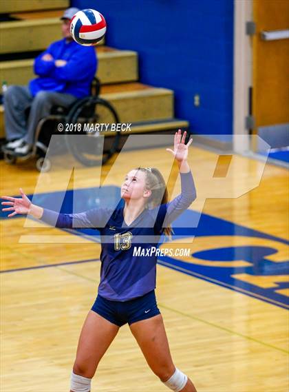 Thumbnail 2 in Blair Oaks vs Helias (MSHSAA D9 Final) photogallery.