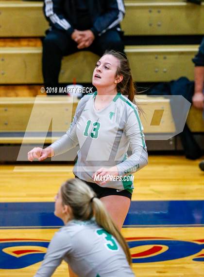 Thumbnail 3 in Blair Oaks vs Helias (MSHSAA D9 Final) photogallery.