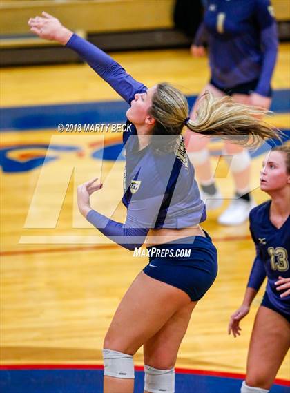 Thumbnail 2 in Blair Oaks vs Helias (MSHSAA D9 Final) photogallery.