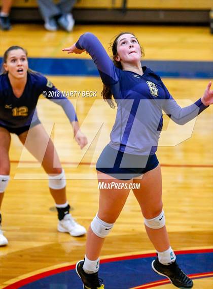 Thumbnail 2 in Blair Oaks vs Helias (MSHSAA D9 Final) photogallery.