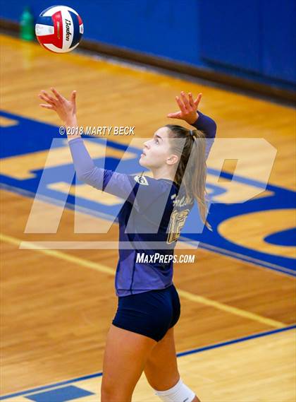 Thumbnail 3 in Blair Oaks vs Helias (MSHSAA D9 Final) photogallery.