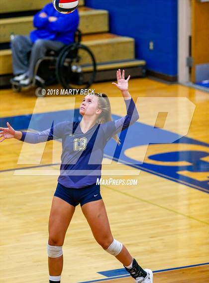 Thumbnail 3 in Blair Oaks vs Helias (MSHSAA D9 Final) photogallery.