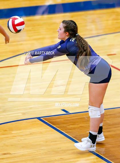 Thumbnail 3 in Blair Oaks vs Helias (MSHSAA D9 Final) photogallery.