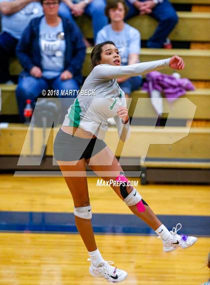 Thumbnail 3 in Blair Oaks vs Helias (MSHSAA D9 Final) photogallery.
