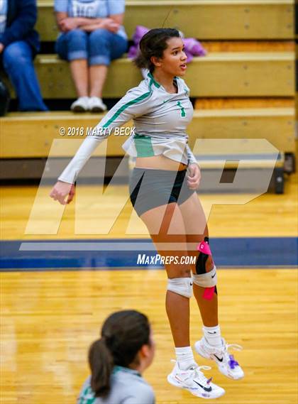Thumbnail 2 in Blair Oaks vs Helias (MSHSAA D9 Final) photogallery.