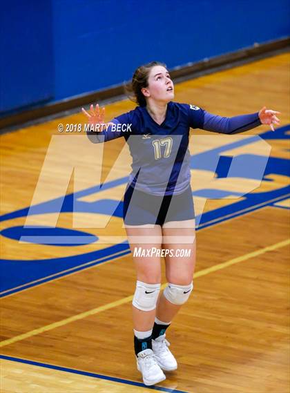 Thumbnail 3 in Blair Oaks vs Helias (MSHSAA D9 Final) photogallery.