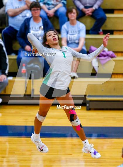 Thumbnail 1 in Blair Oaks vs Helias (MSHSAA D9 Final) photogallery.