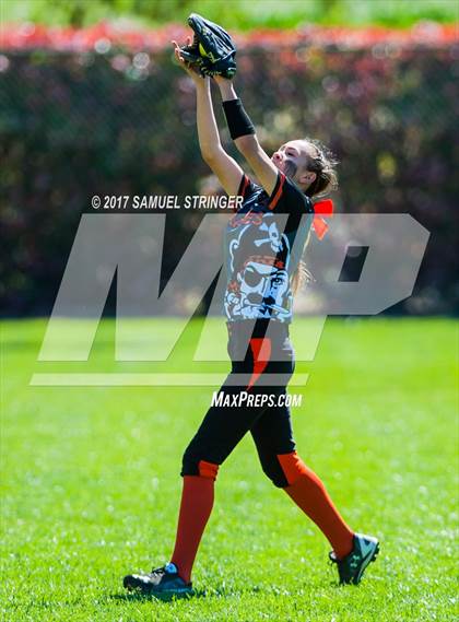 Thumbnail 3 in Granada vs. Pittsburg (HASA Invitational) photogallery.