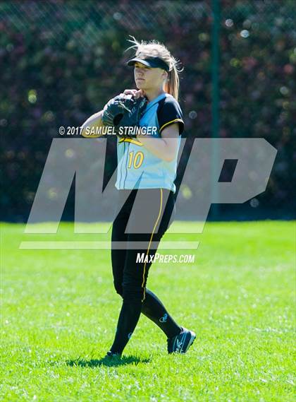Thumbnail 3 in Granada vs. Pittsburg (HASA Invitational) photogallery.
