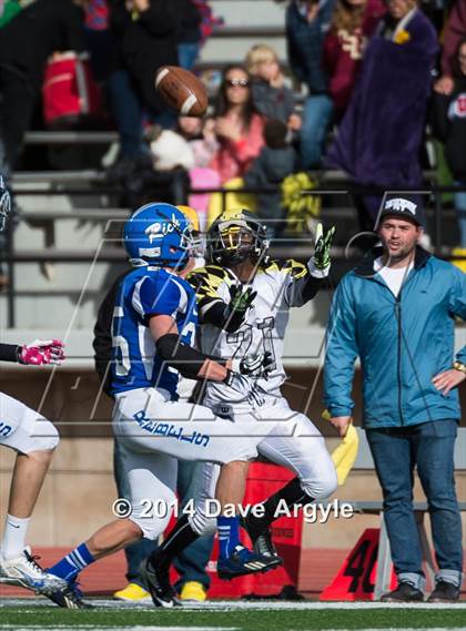 Thumbnail 2 in Rich vs. Diamond Ranch Academy (UHSAA 1A Final) photogallery.