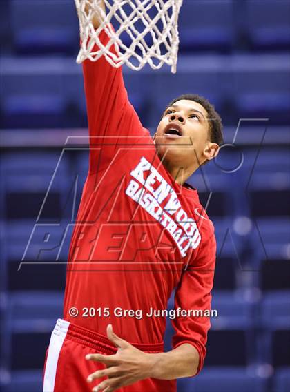 Thumbnail 1 in Oakland vs. Kenwood (Oakland Legends Classic) photogallery.