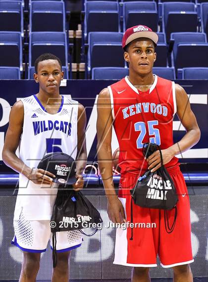 Thumbnail 3 in Oakland vs. Kenwood (Oakland Legends Classic) photogallery.