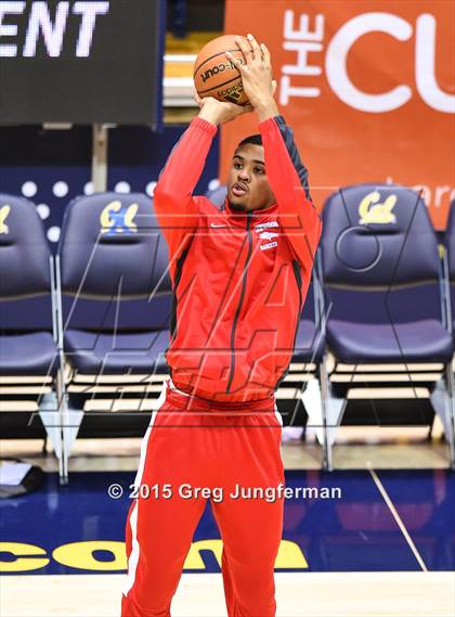 Thumbnail 2 in Oakland vs. Kenwood (Oakland Legends Classic) photogallery.