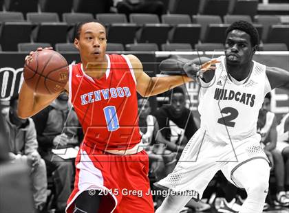 Thumbnail 3 in Oakland vs. Kenwood (Oakland Legends Classic) photogallery.