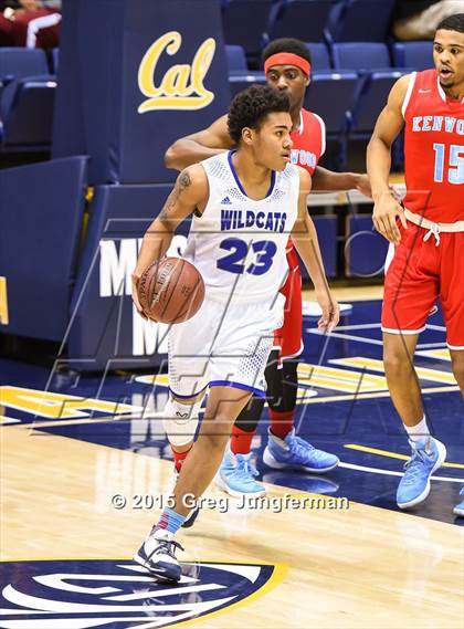 Thumbnail 1 in Oakland vs. Kenwood (Oakland Legends Classic) photogallery.