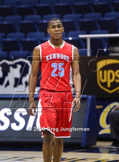 Thumbnail 3 in Oakland vs. Kenwood (Oakland Legends Classic) photogallery.