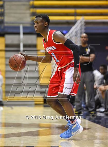 Thumbnail 1 in Oakland vs. Kenwood (Oakland Legends Classic) photogallery.