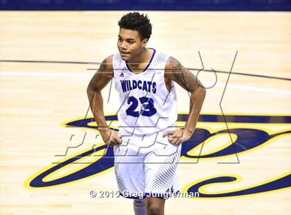 Thumbnail 3 in Oakland vs. Kenwood (Oakland Legends Classic) photogallery.