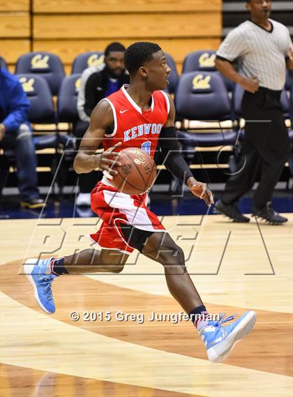 Thumbnail 2 in Oakland vs. Kenwood (Oakland Legends Classic) photogallery.