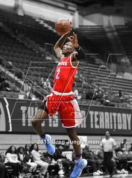Thumbnail 1 in Oakland vs. Kenwood (Oakland Legends Classic) photogallery.