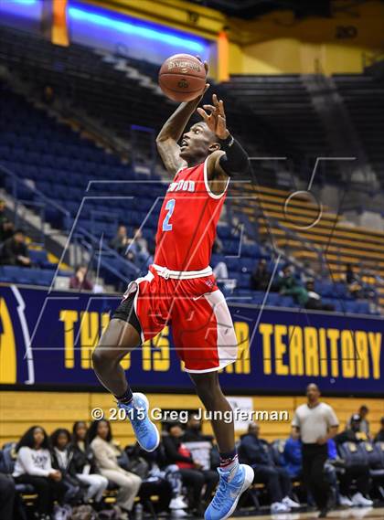 Thumbnail 3 in Oakland vs. Kenwood (Oakland Legends Classic) photogallery.