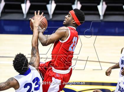 Thumbnail 1 in Oakland vs. Kenwood (Oakland Legends Classic) photogallery.
