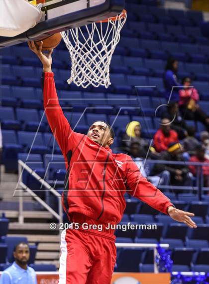 Thumbnail 3 in Oakland vs. Kenwood (Oakland Legends Classic) photogallery.