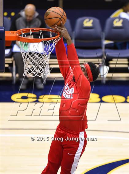 Thumbnail 1 in Oakland vs. Kenwood (Oakland Legends Classic) photogallery.