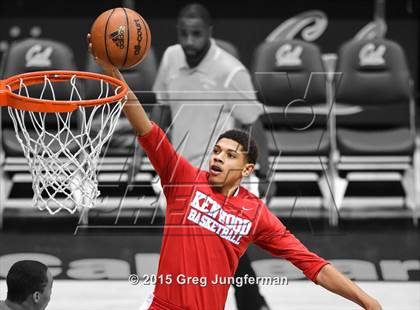 Thumbnail 3 in Oakland vs. Kenwood (Oakland Legends Classic) photogallery.