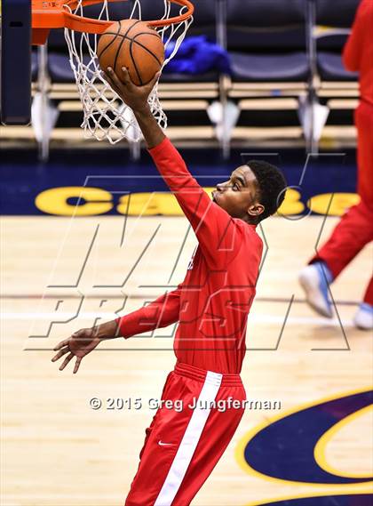 Thumbnail 1 in Oakland vs. Kenwood (Oakland Legends Classic) photogallery.