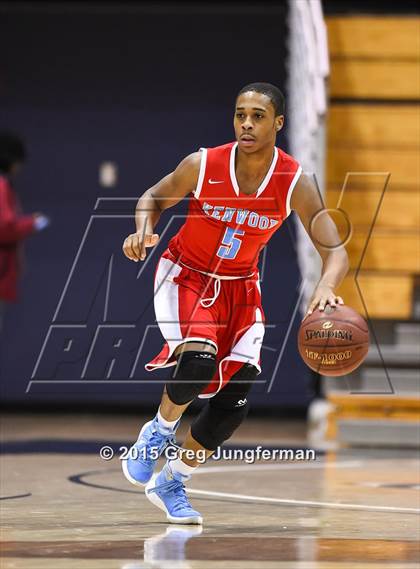 Thumbnail 3 in Oakland vs. Kenwood (Oakland Legends Classic) photogallery.