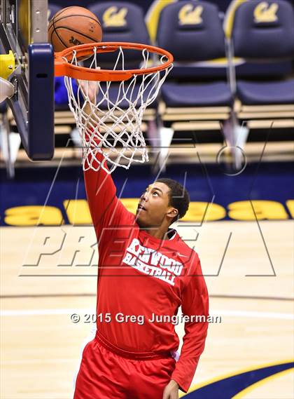 Thumbnail 3 in Oakland vs. Kenwood (Oakland Legends Classic) photogallery.